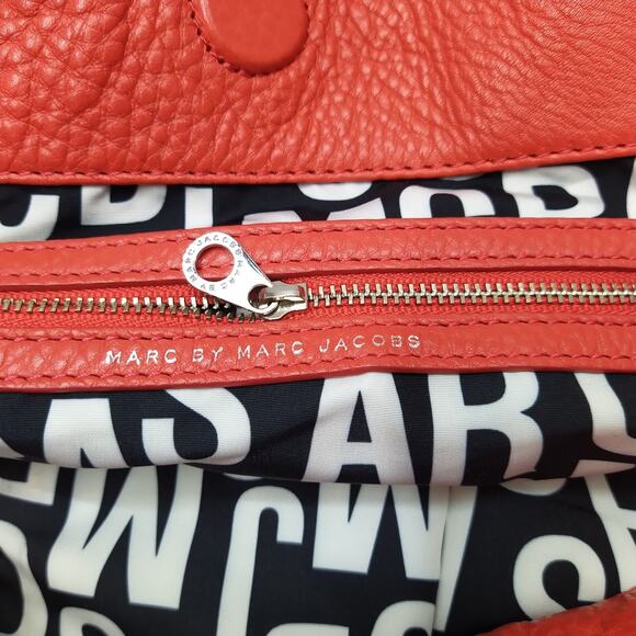 Marc by Marc Jacobs Classic Q Scarlet Red Leather Double Handles Shoulder Bag - Picture 13 of 16